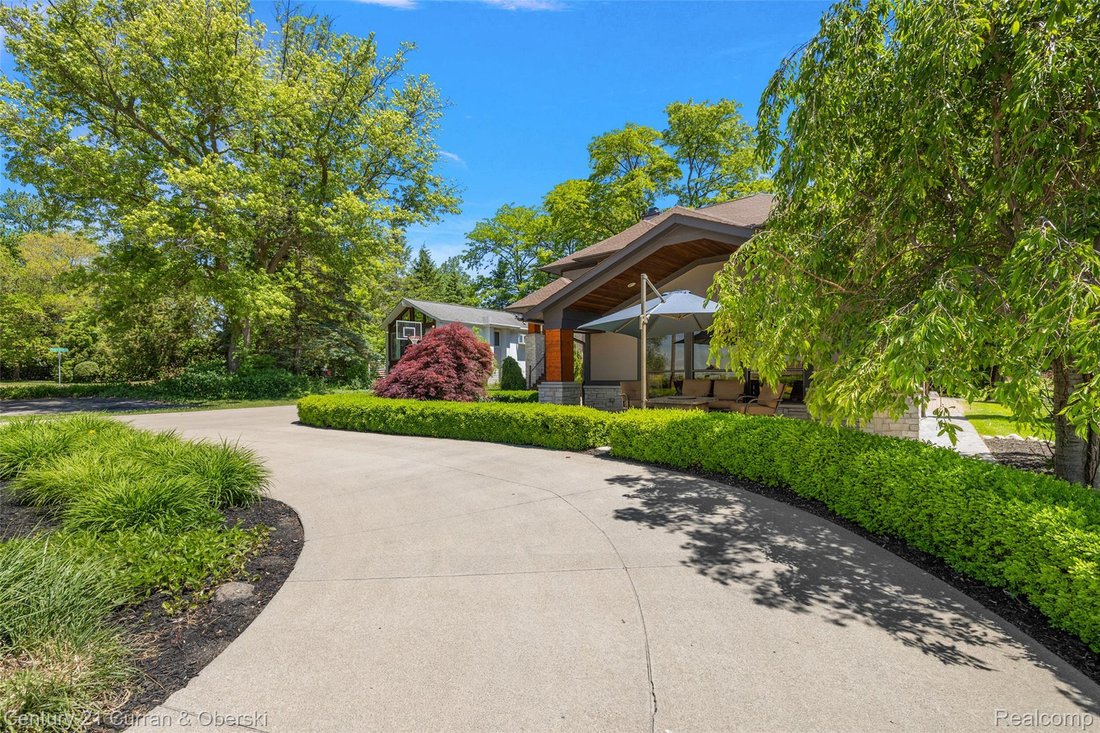 House in Novi, Michigan, United States 3 - 18392199