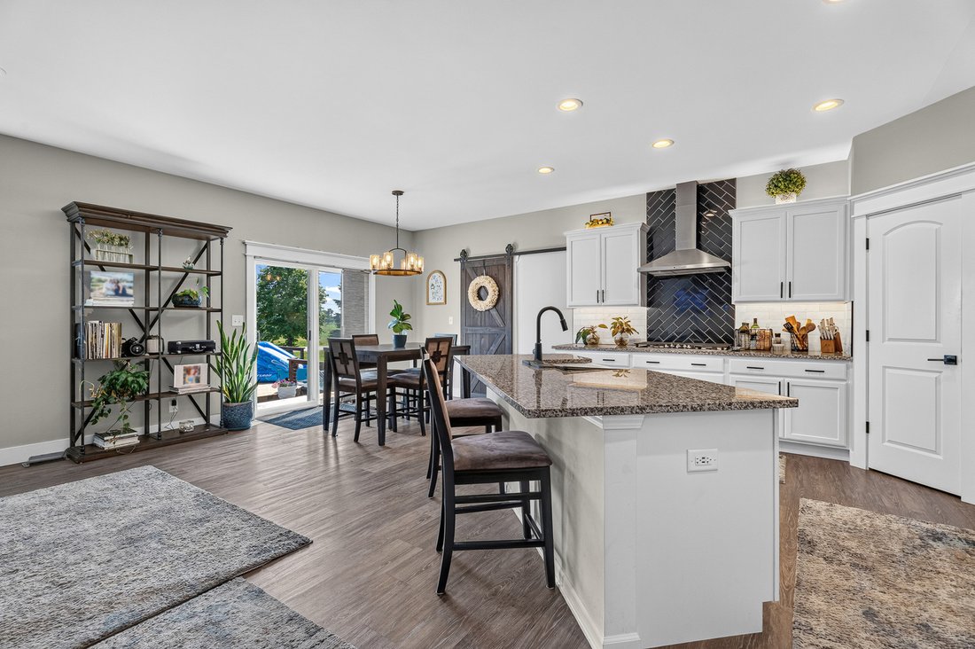 House in Pingree Grove, Illinois, United States 4 - 18394724
