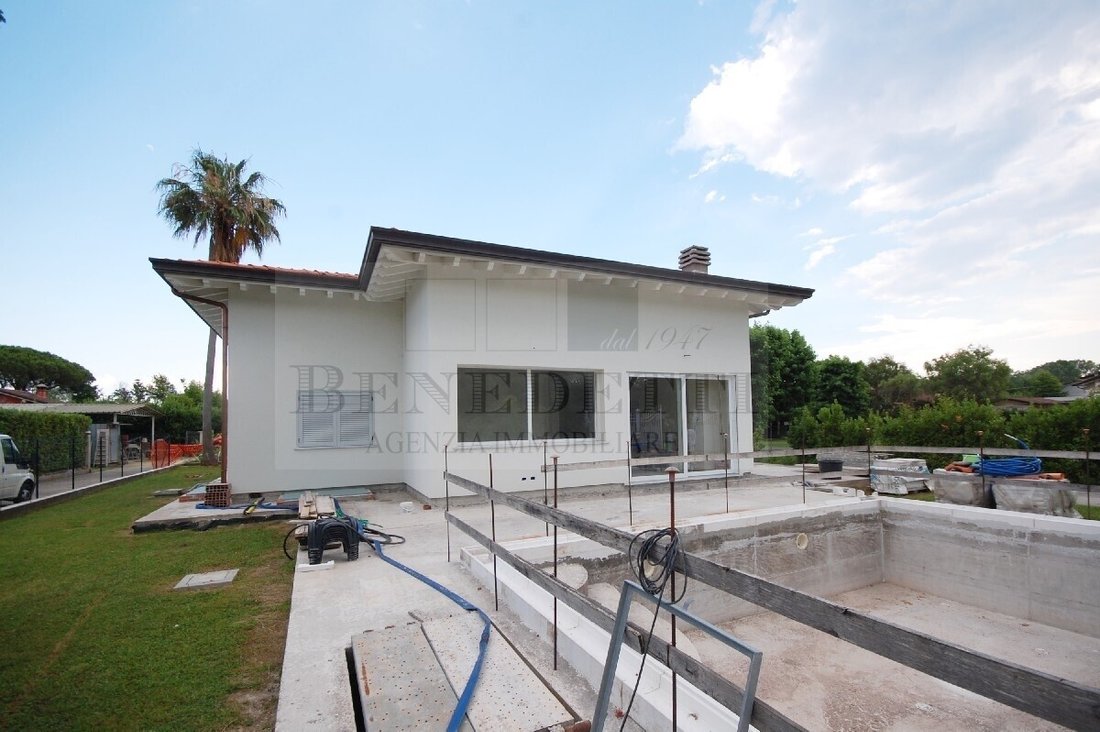 Villa in Camaiore, Tuscany, Italy 4 - 18394332