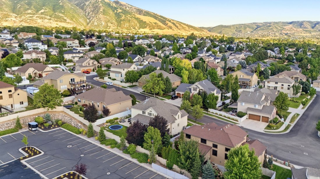 House in Sandy, Utah, United States 4 - 18395097