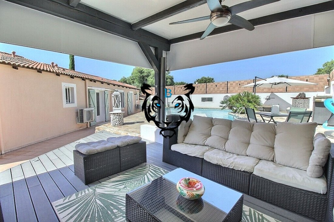 Casa a Ecarts, Roquebrune-sur-Argens, Francia 2 - 18392121