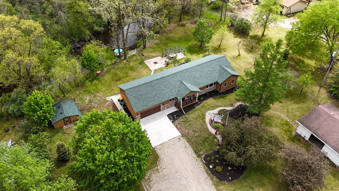 House in Waupaca, Wisconsin, United States 2 - 18390179