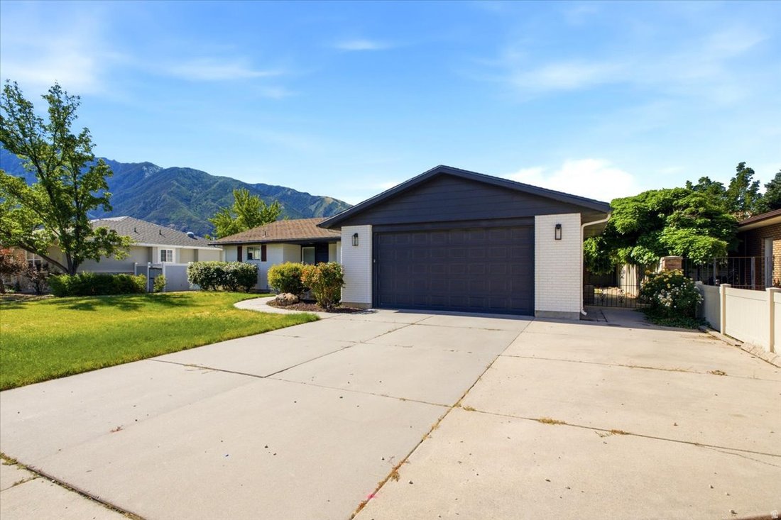 House in Sandy, Utah, United States 2 - 18391052