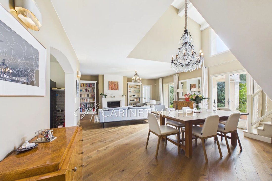 Villa in Nord, Roquefort-les-Pins, France 4 - 18391740