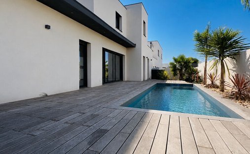 Villa in Peripherie, Serignan, France 1