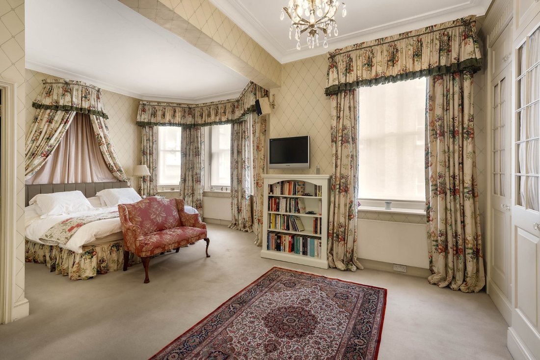 Apartment in Campden Hill, Kensington And Chelsea, England 3 - 18391862