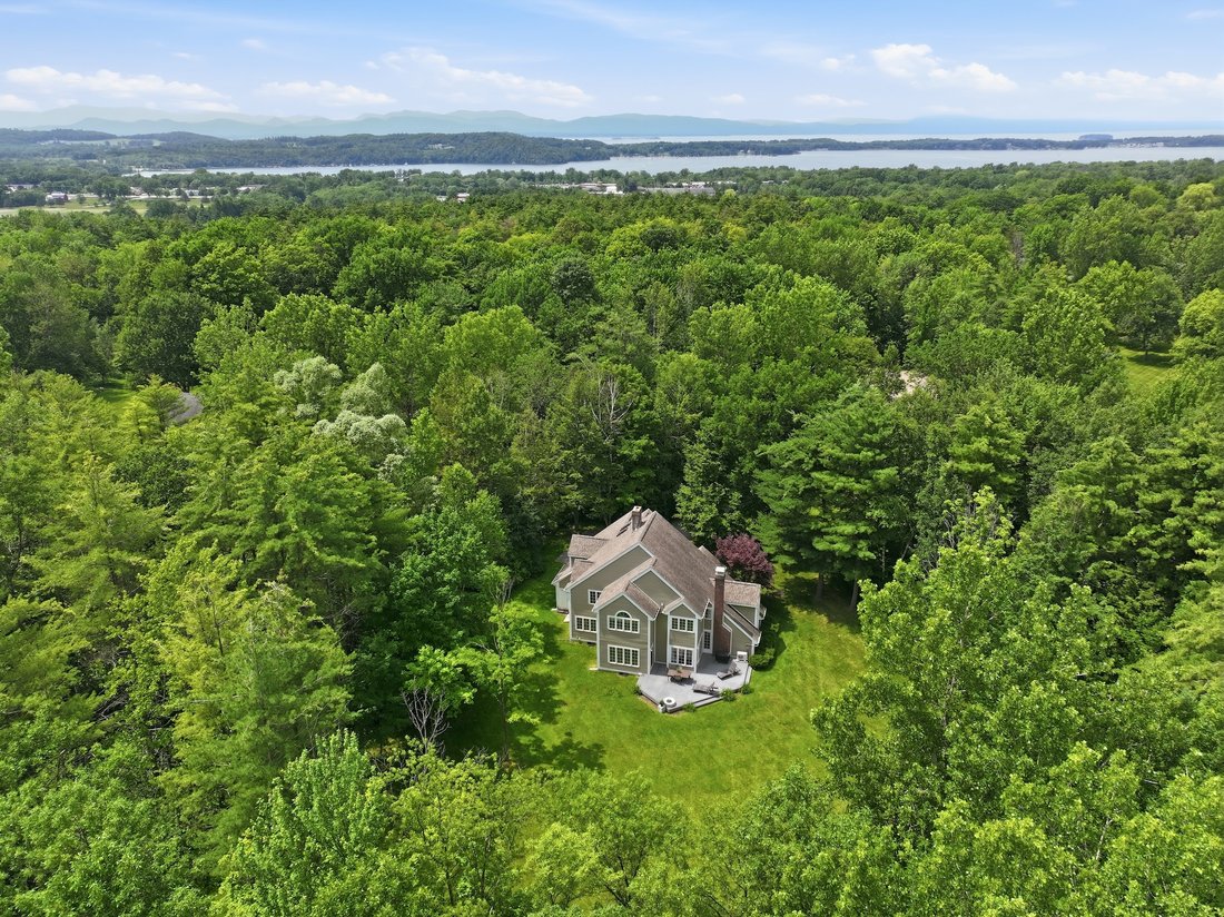 House in Shelburne, Vermont, United States 3 - 18392990