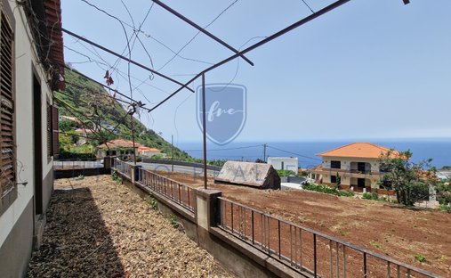 Land in Ponta do Sol, Autonome Region Madeira, Portugal 1