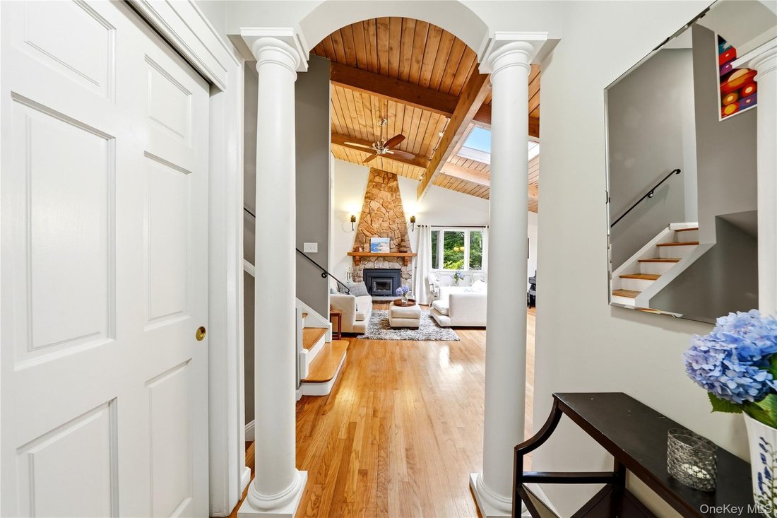House in East Norwich, New York, United States 3 - 18394083
