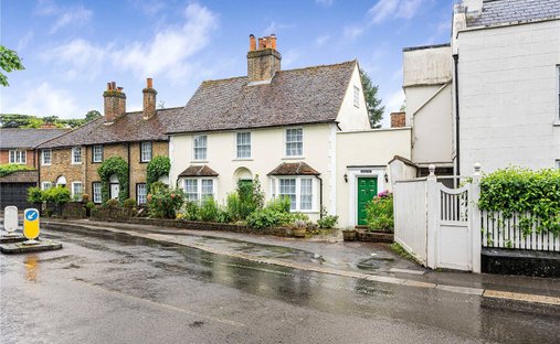 House in Hadley Common, Barnet, England 1