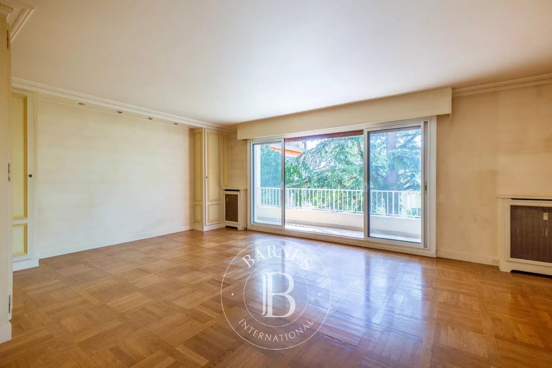 Apartment in Saint-Germain-en-Laye, Ile-de-France, France 3 - 18392699