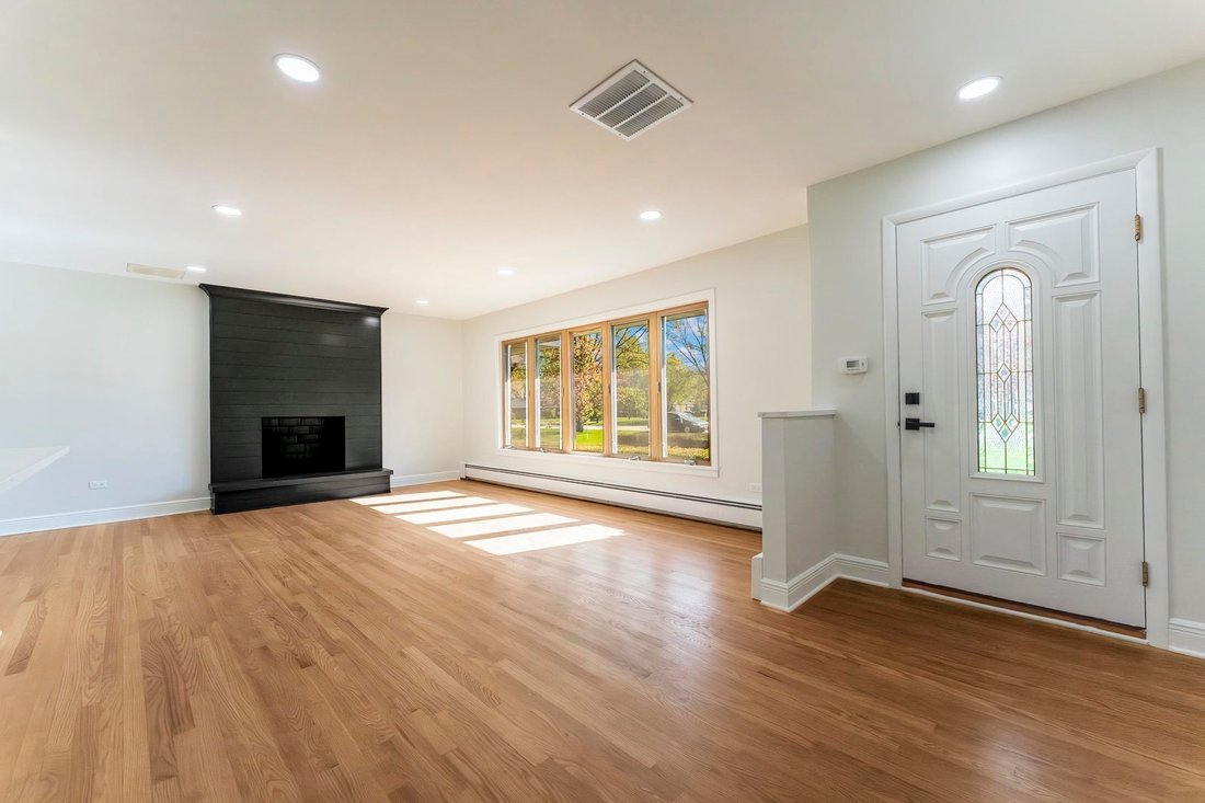 House in Wheeling, Illinois, United States 3 - 18394621