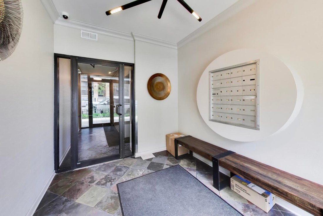 Condo in Chicago, Illinois, United States 2 - 18391631