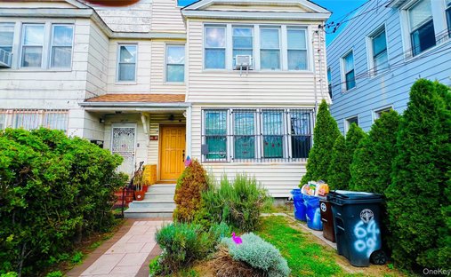 Land in New York, New York, United States 1