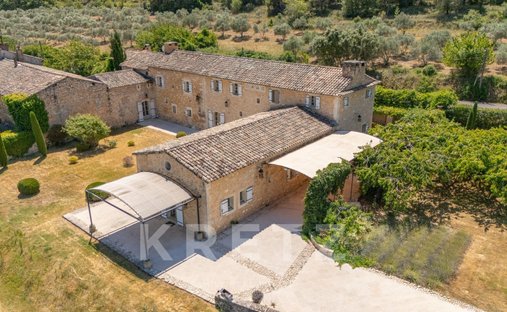 Estate in Bonnieux, Provence-Alpes-Côte d'Azur, France 1