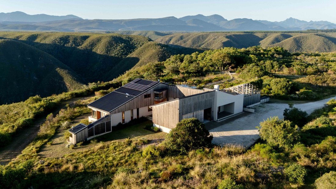 Farm Ranch in Keurboomstrand, Western Cape, South Africa 1 - 18393576