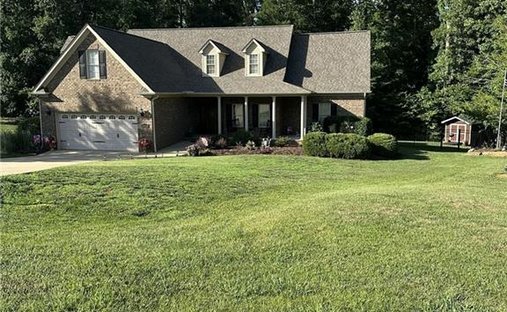 House in Sophia, North Carolina, United States 1