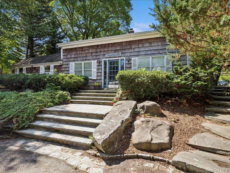 Northport, New York, United States 1 - 18396788