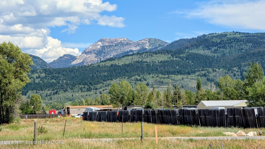 Land in Victor, Idaho, United States 1 - 18395585