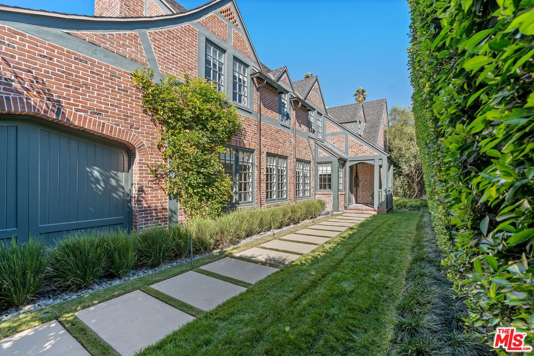 House in Los Angeles, California, United States 3 - 18392178