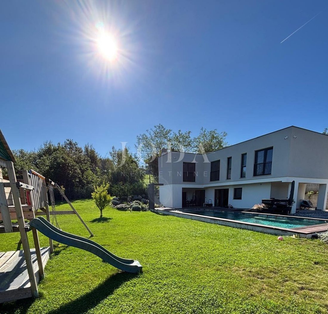 House in Labin, Istria County, Croatia 2 - 18396952