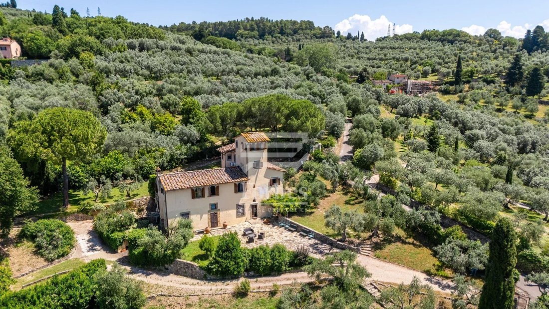 Villa in Settignano, Florence, Tuscany 4 - 18393281