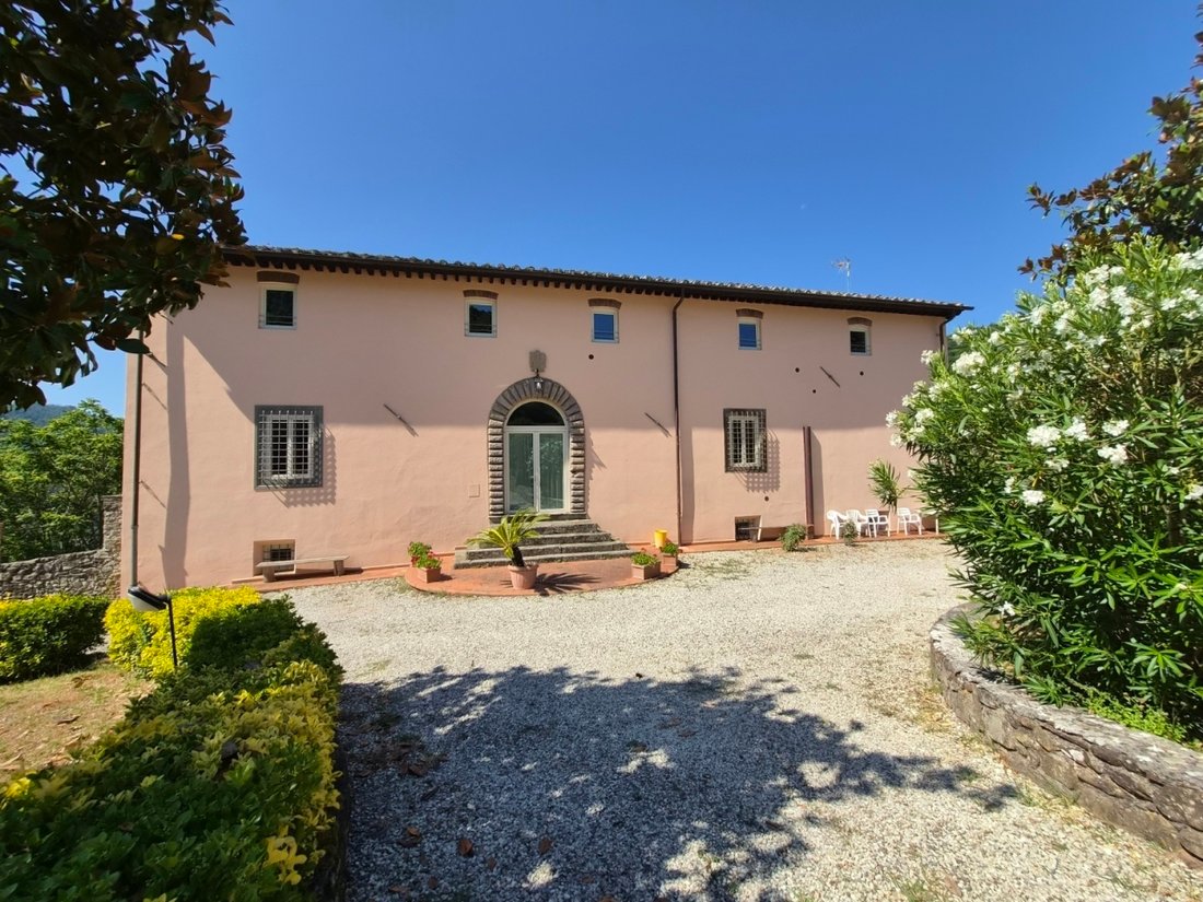 Villa in Area Monte San Quirico - Sant'Alessio, Lucca, Tuscany 1 - 18395293