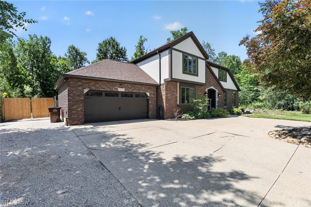 House in Hinckley, Ohio, United States 2 - 18390444