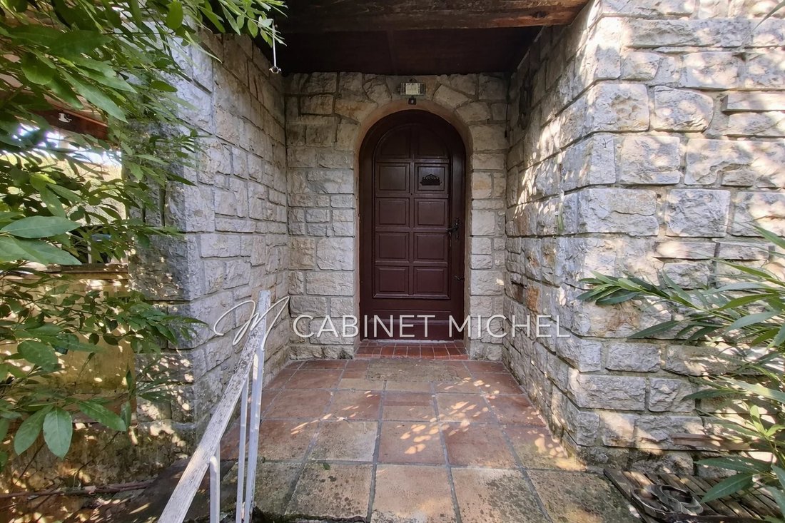 Villa in Nord, Roquefort-les-Pins, France 2 - 18391627