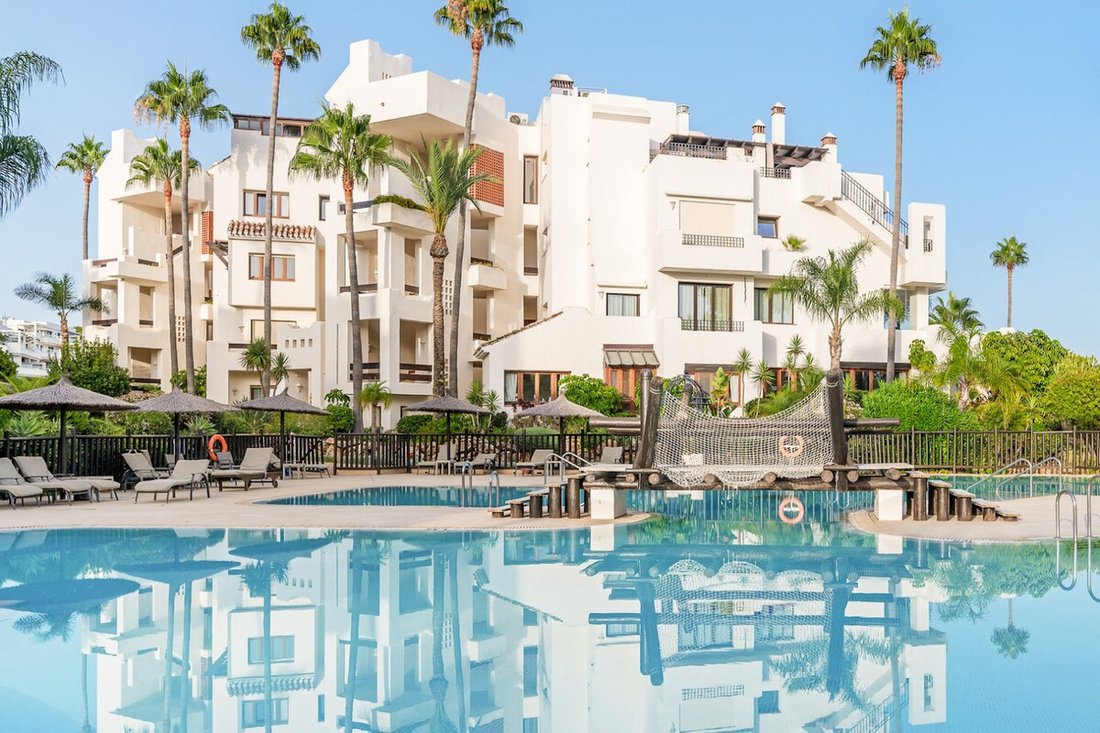 Apartment in Estepona, Andalusia, Spain 2 - 18393395