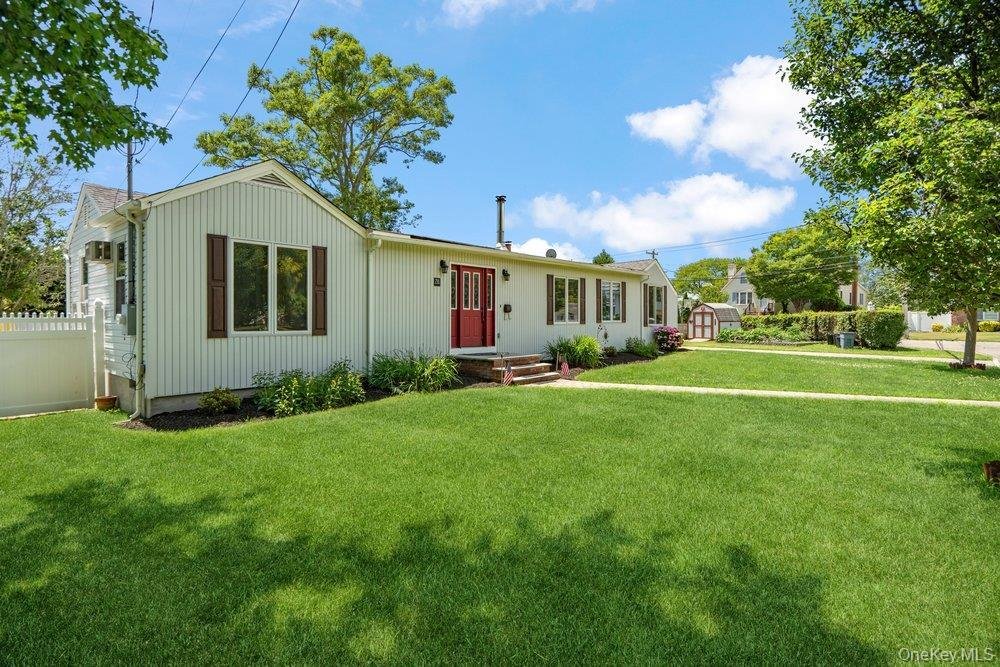 House in Babylon, New York, United States 2 - 18396804