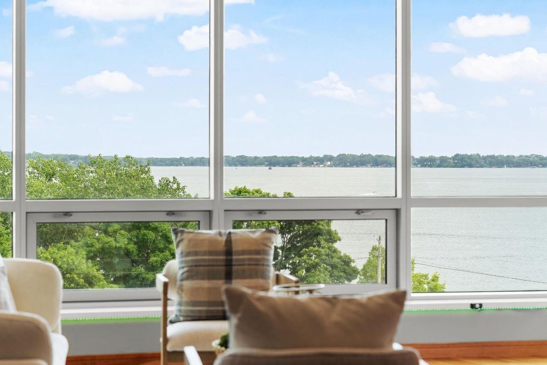 Condo in Madison, Wisconsin, United States 5 - 18394312