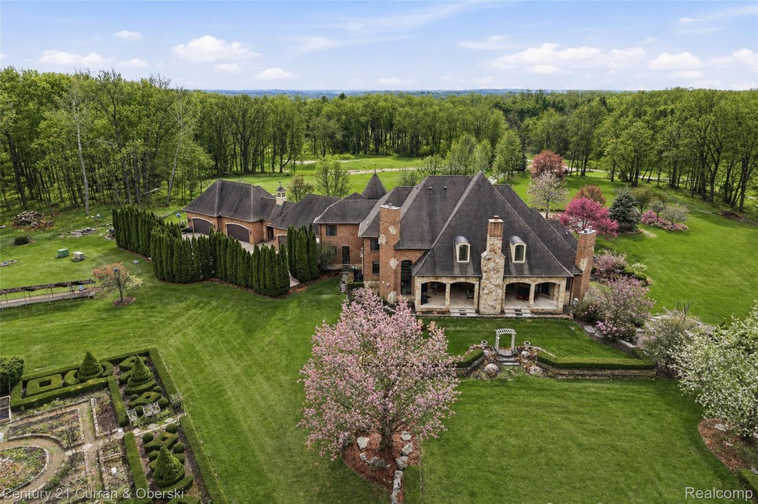 House in Fenton, Michigan, United States 2 - 18392238