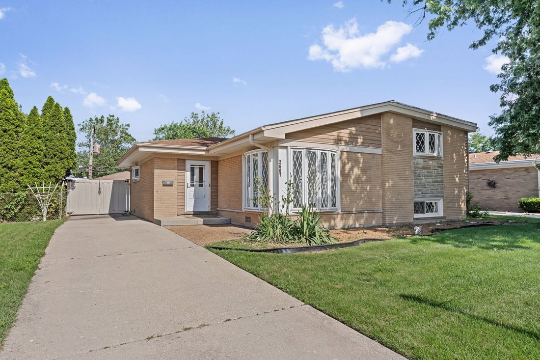 House in Westchester, Illinois, United States 1 - 18391665