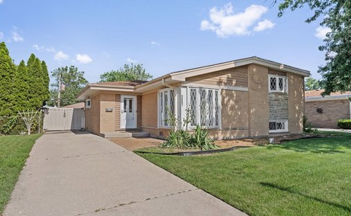 House in Westchester, Illinois, United States 1