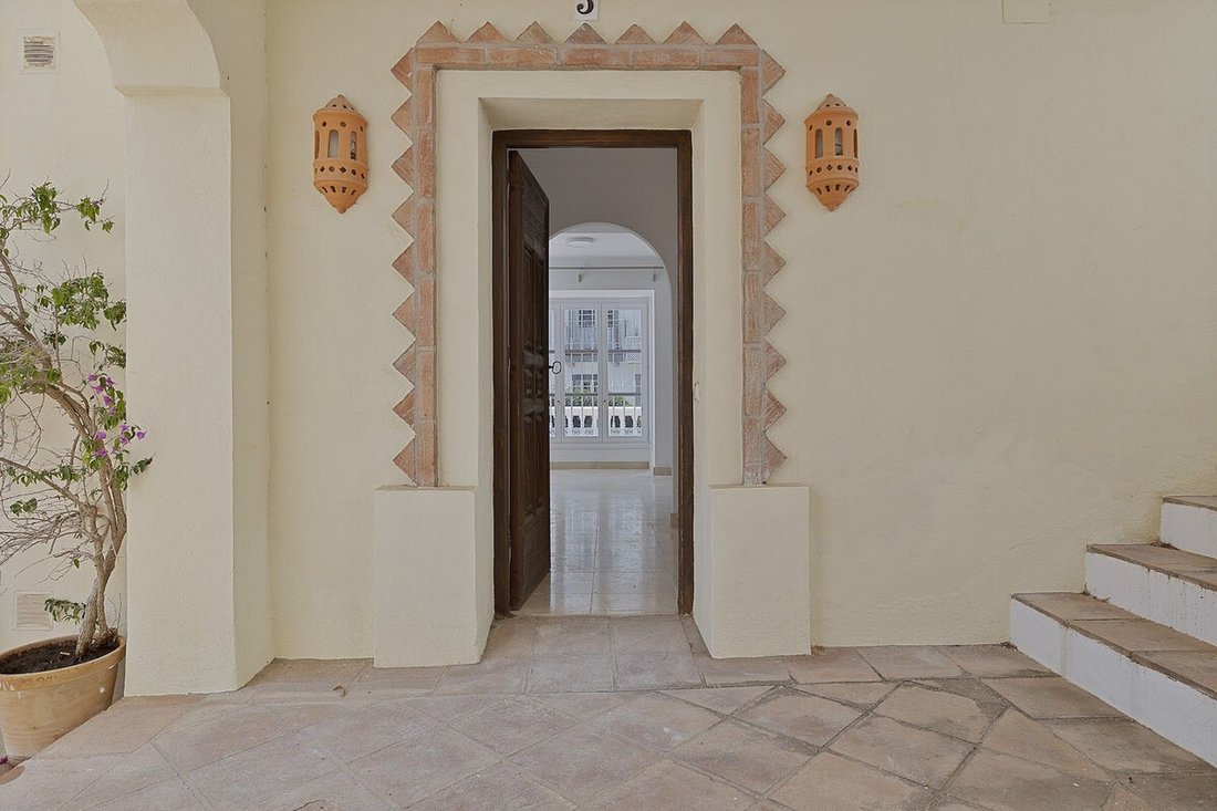 House in Benahavis, Andalusia, Spain 4 - 18393332
