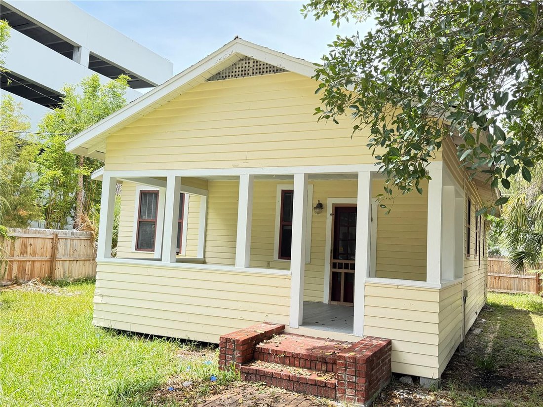 Sarasota, Florida, United States 3 - 18390903