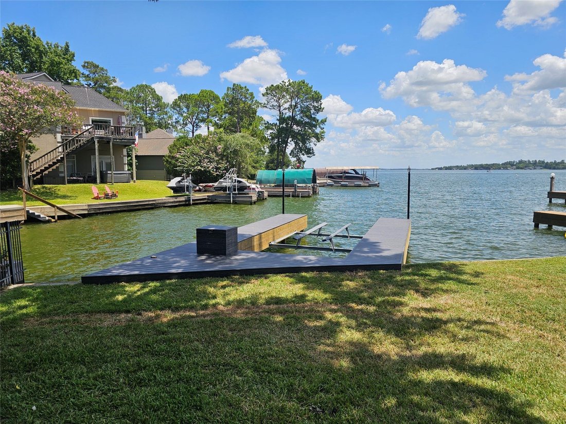 House in Montgomery, Texas, United States 1 - 16913832
