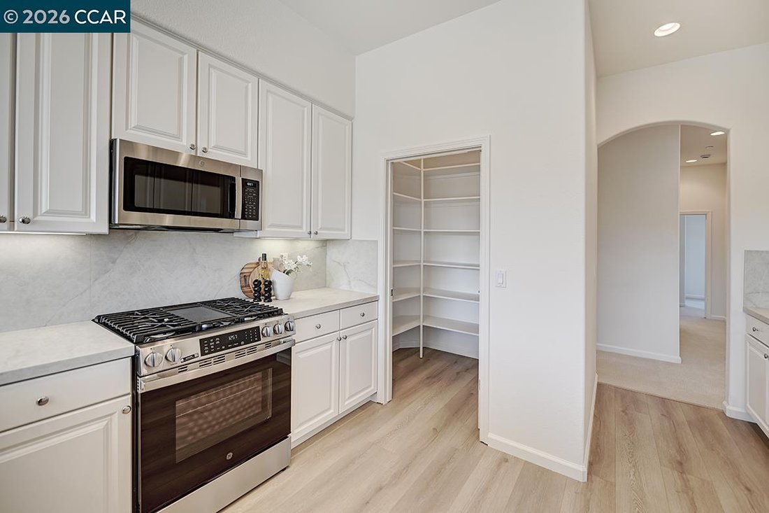 Condo in Walnut Creek, California, United States 3 - 18395892