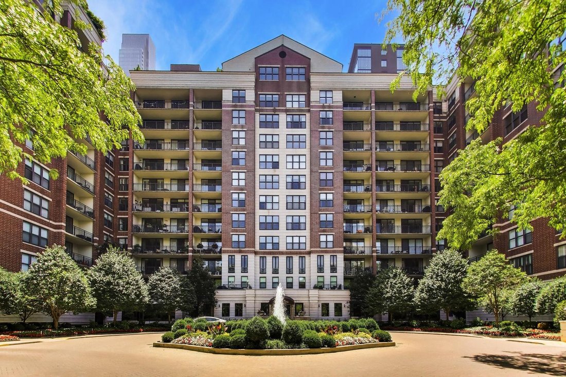 Condo in Chicago, Illinois, United States 1 - 18393070
