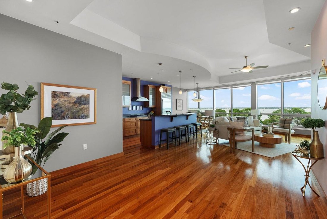Condo in Madison, Wisconsin, United States 1 - 18394312