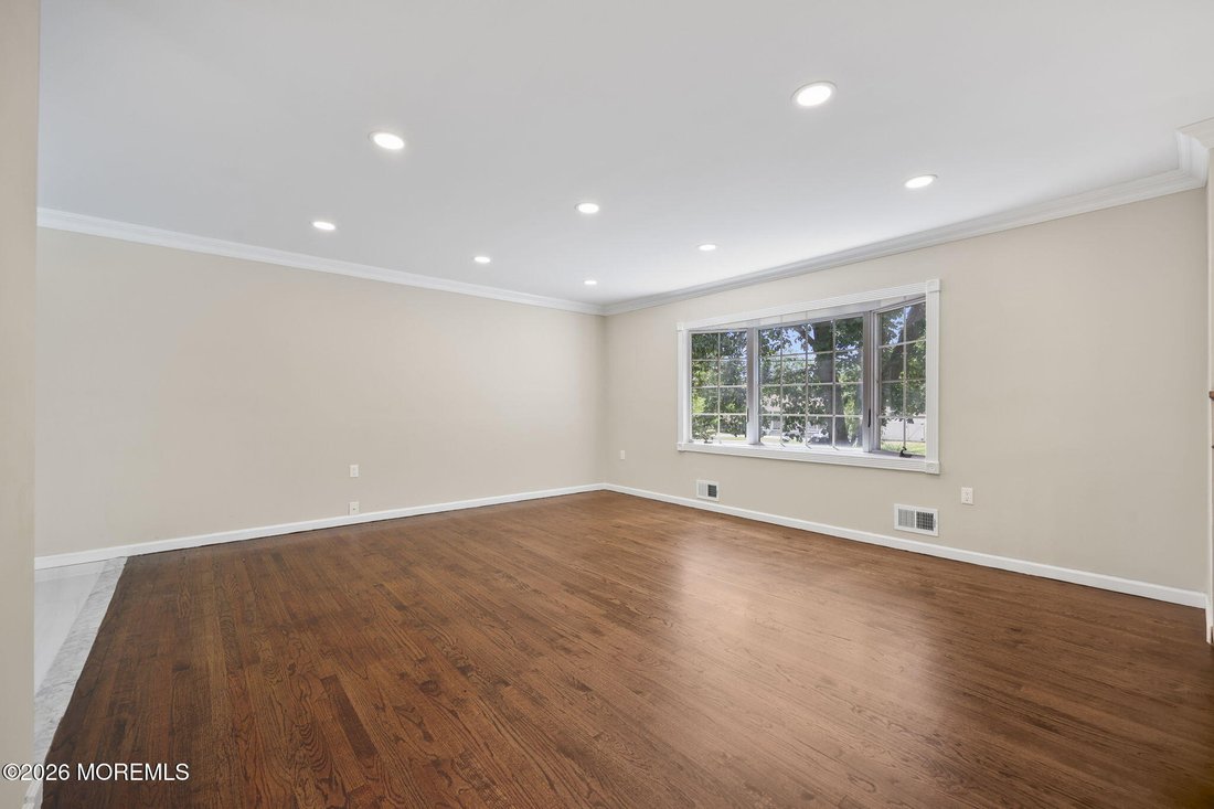 House in Old Bridge Township, New Jersey, United States 4 - 18394434