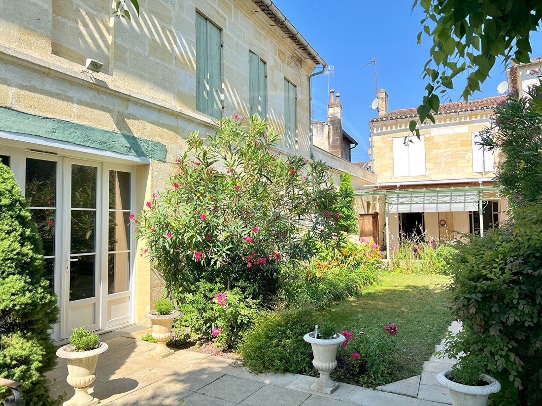 Villa in Libourne, Nouvelle-Aquitaine, France 1 - 18391985
