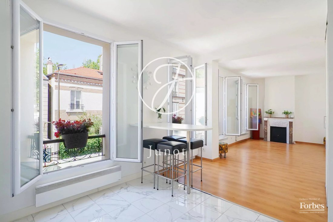 Townhouse in Vaillant-Sembat, Boulogne-Billancourt, France 1 - 18393108
