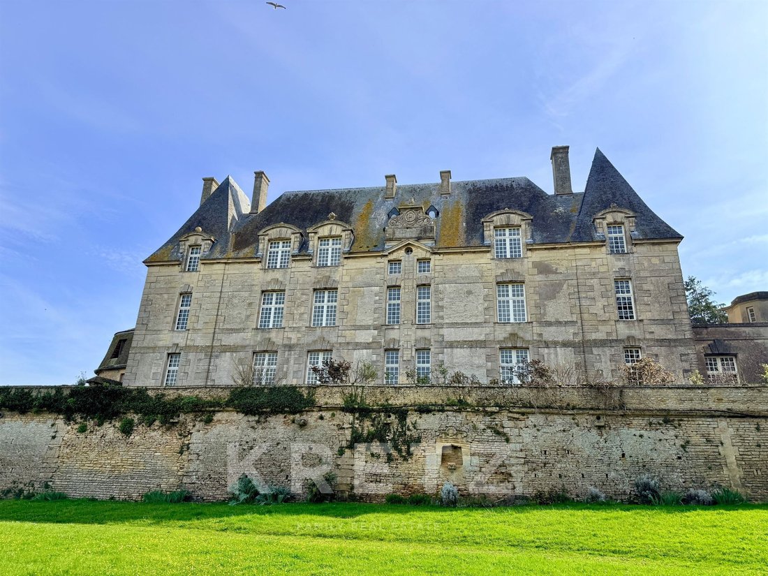 Castello a Bernières-sur-Mer, Normandia, Francia 2 - 18396571