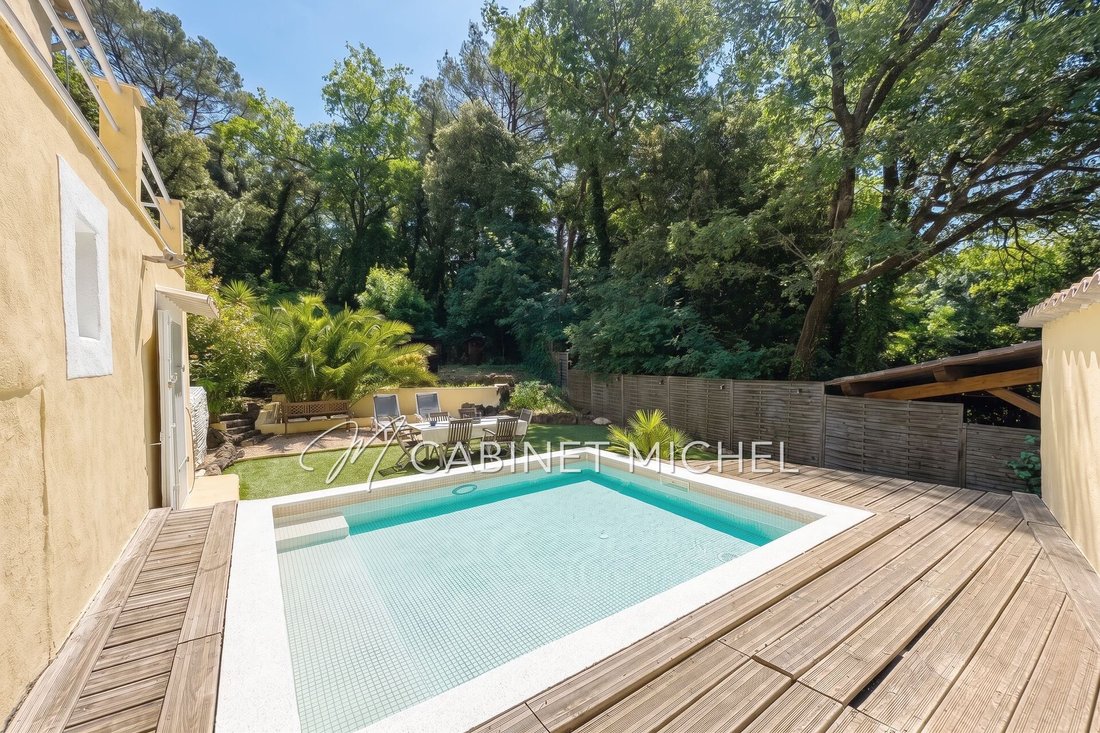 Villa in Nord, Roquefort-les-Pins, France 3 - 18391851