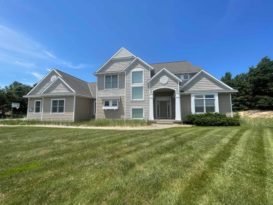 House in West Olive, Michigan, United States 1 - 18309088