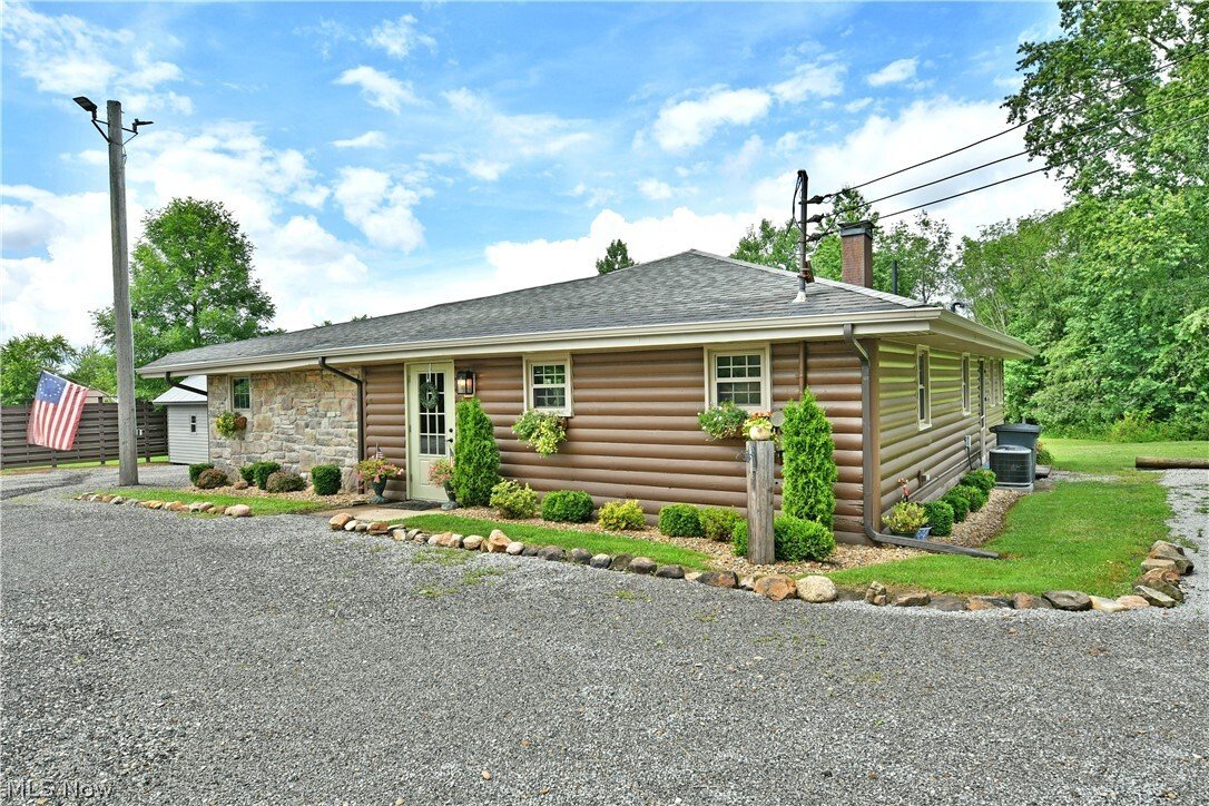 House in Youngstown, Ohio, United States 4 - 18395416