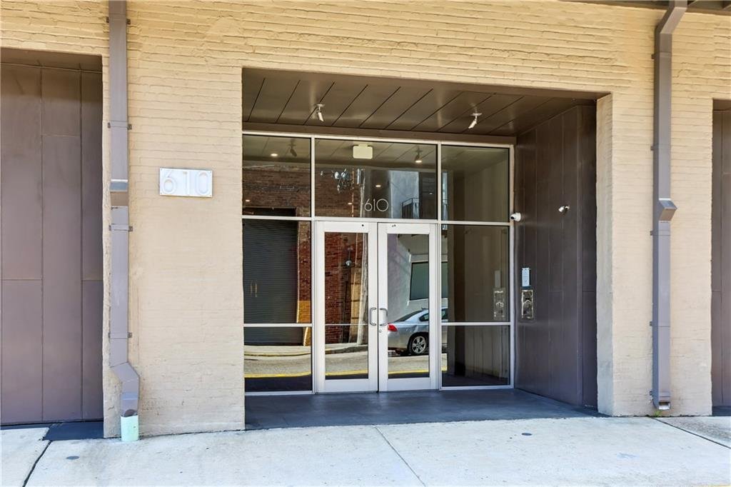 Condo in New Orleans, Louisiana, United States 2 - 18394577