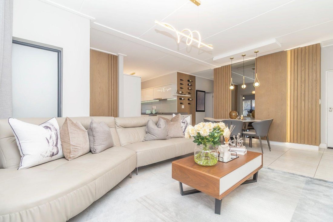 Apartment in Halfway House Estate, Gauteng, South Africa 4 - 18391678